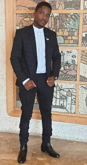 Kilimanjaro trekking guide